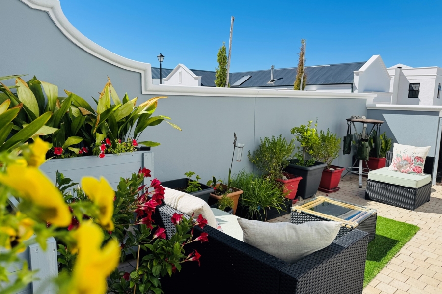 To Let 2 Bedroom Property for Rent in Chanteclair Western Cape